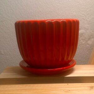 Glossy Red Ribbed Ceramic Planter with Saucer